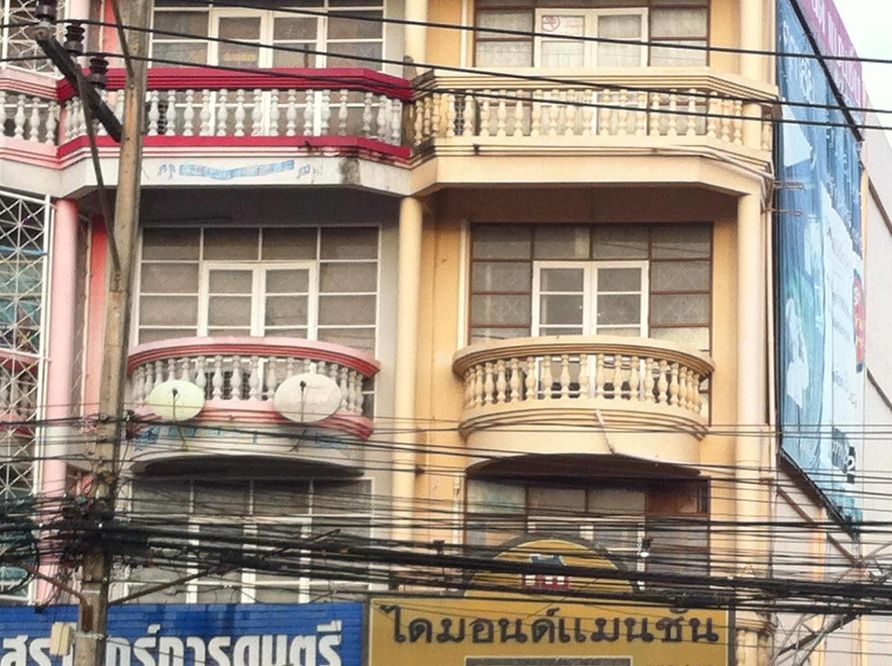 Diamond Mansion & Guesthouse スラート・ターニー エクステリア 写真